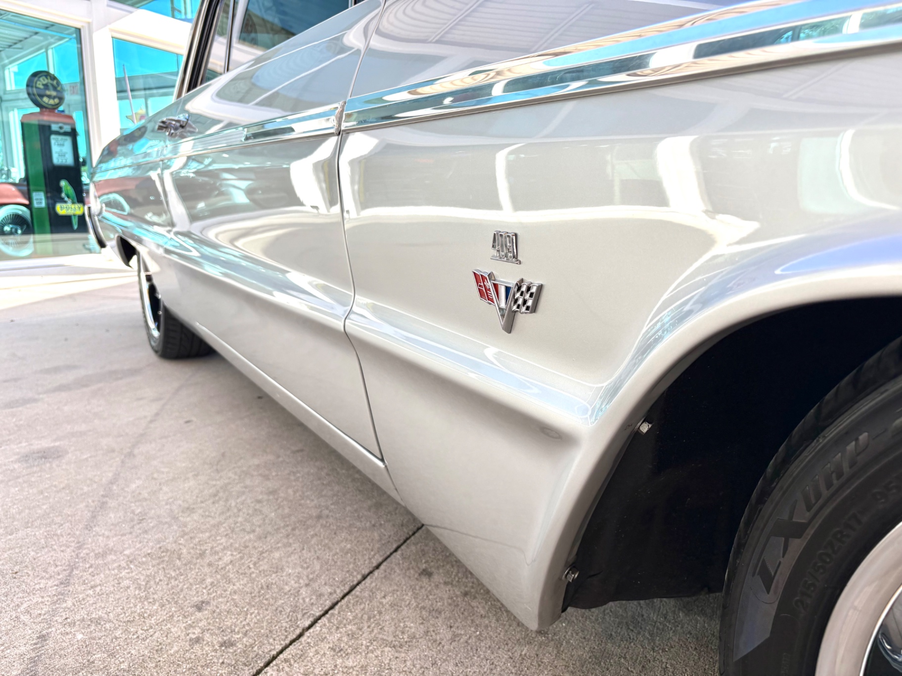 Vehicle photo 20