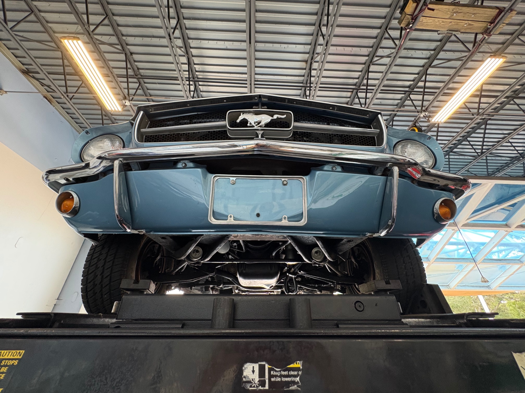 Vehicle photo 54