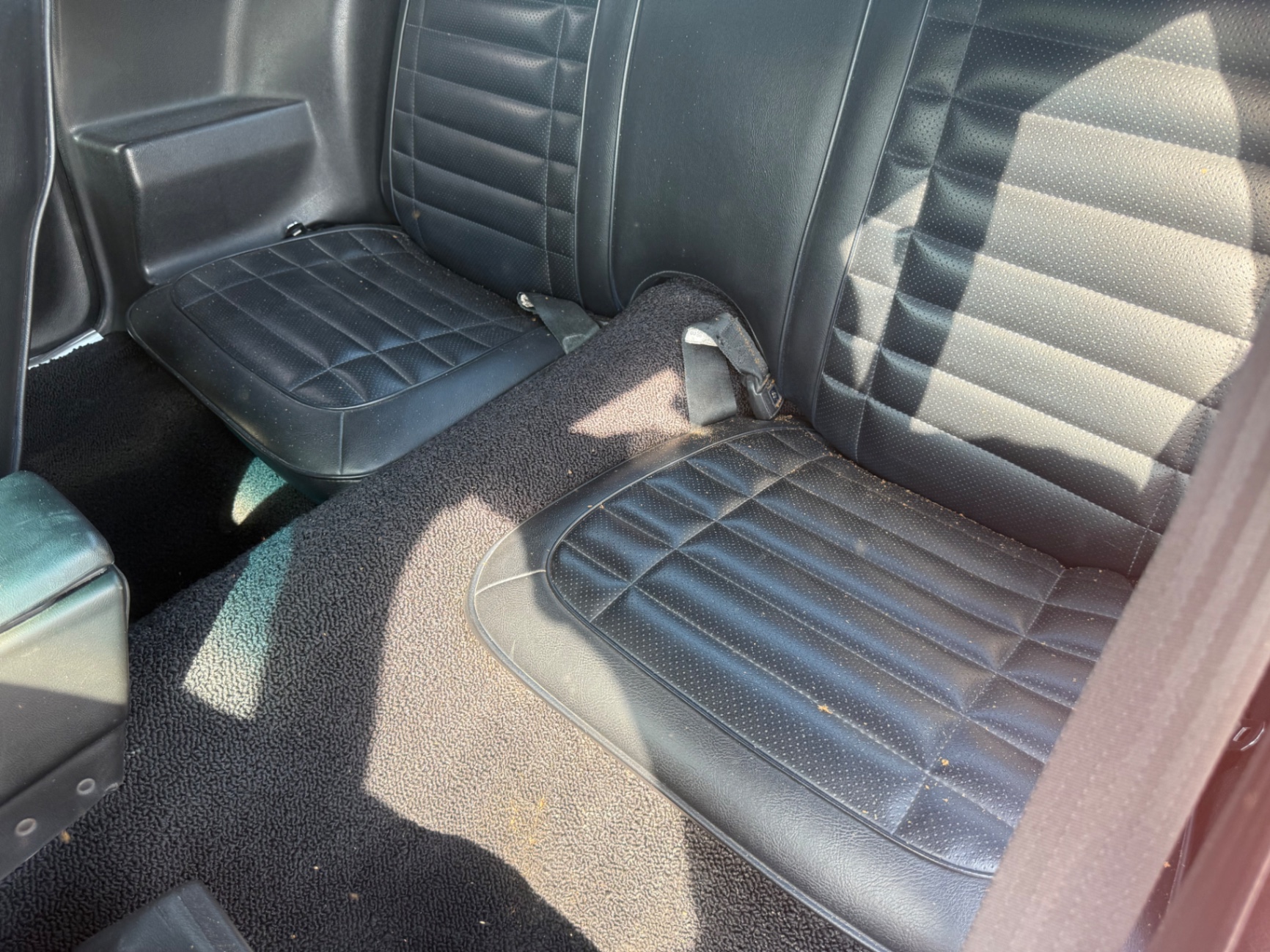 Vehicle photo 23