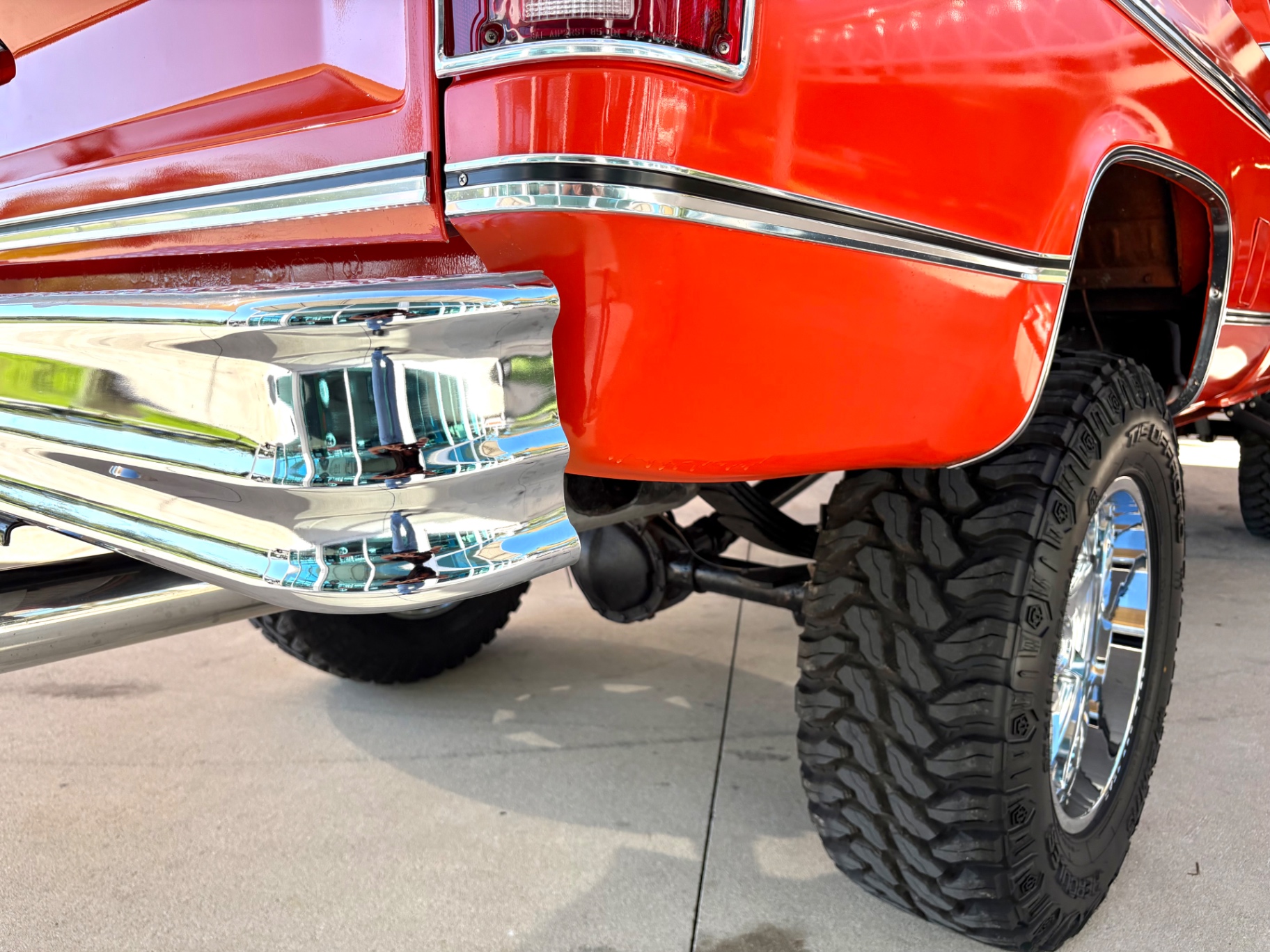 Vehicle photo 21
