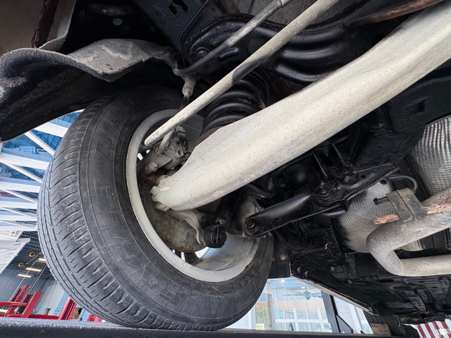 Vehicle photo 46