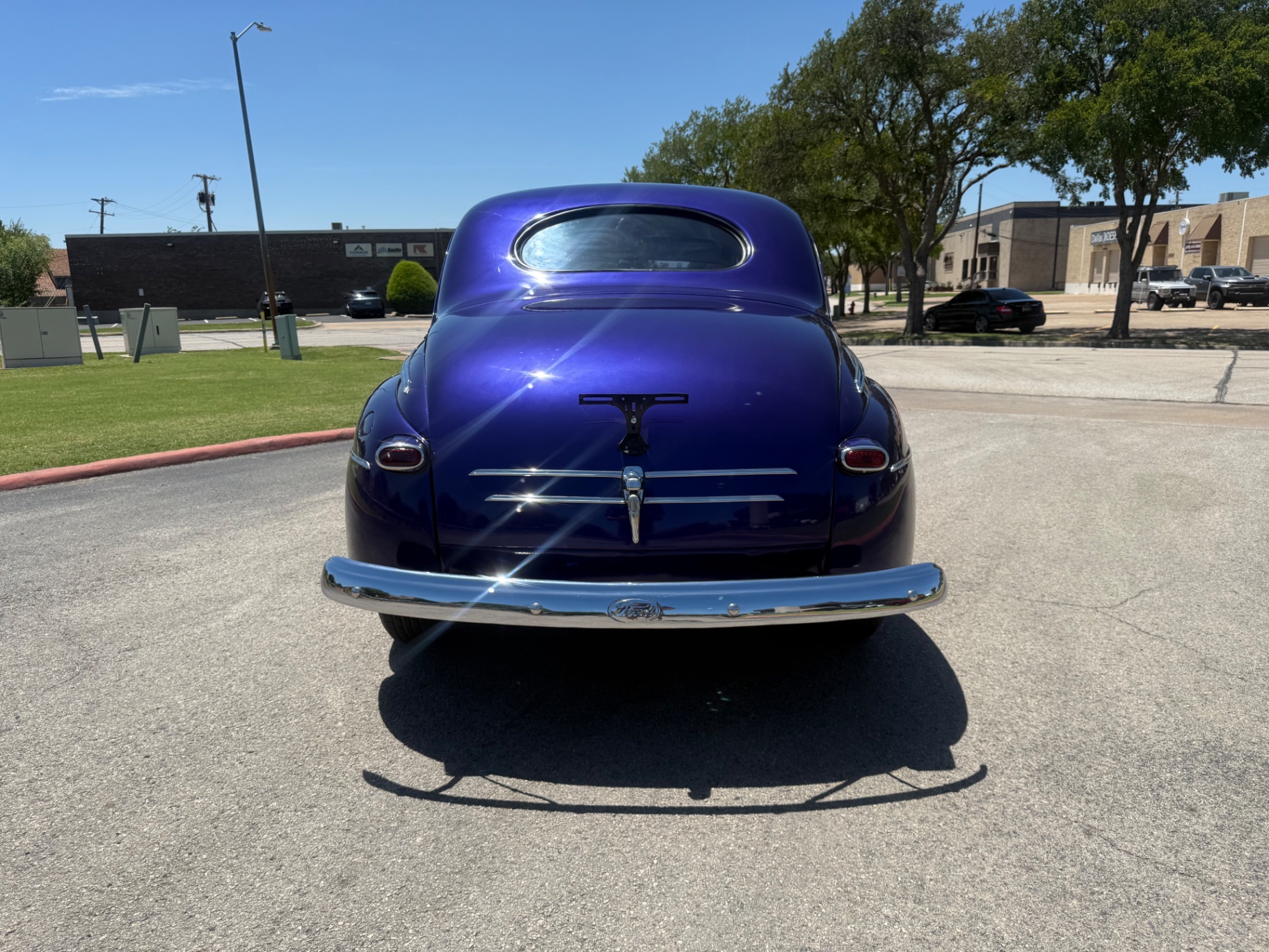 Vehicle photo 6