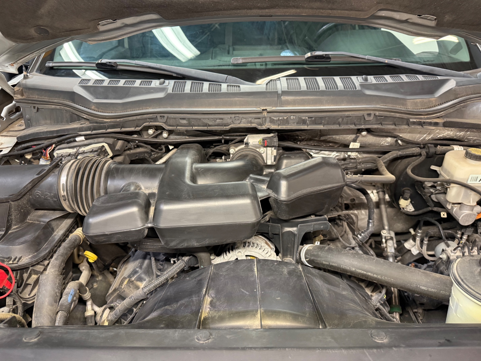 Vehicle photo 21