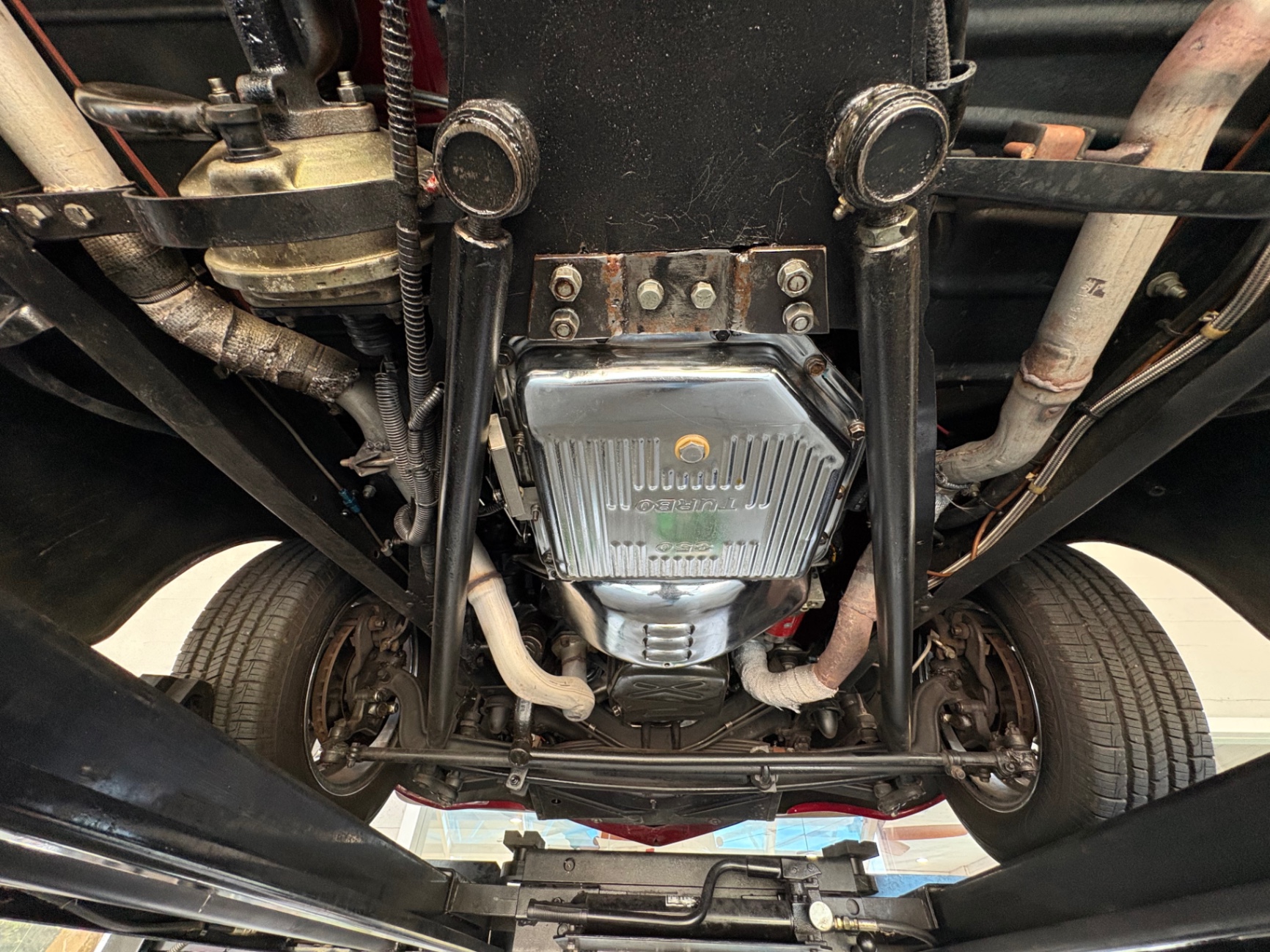 Vehicle photo 43