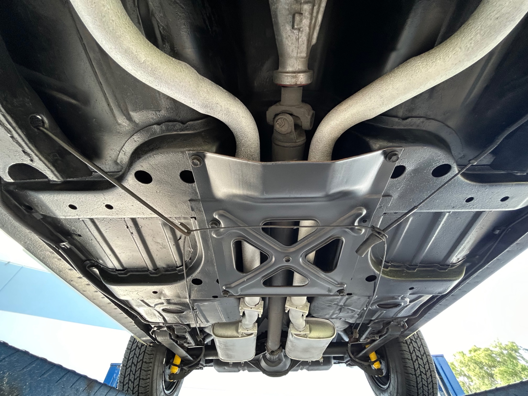 Vehicle photo 42