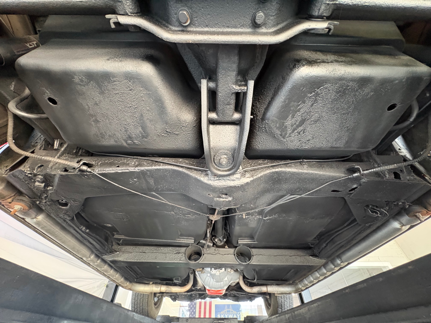 Vehicle photo 57