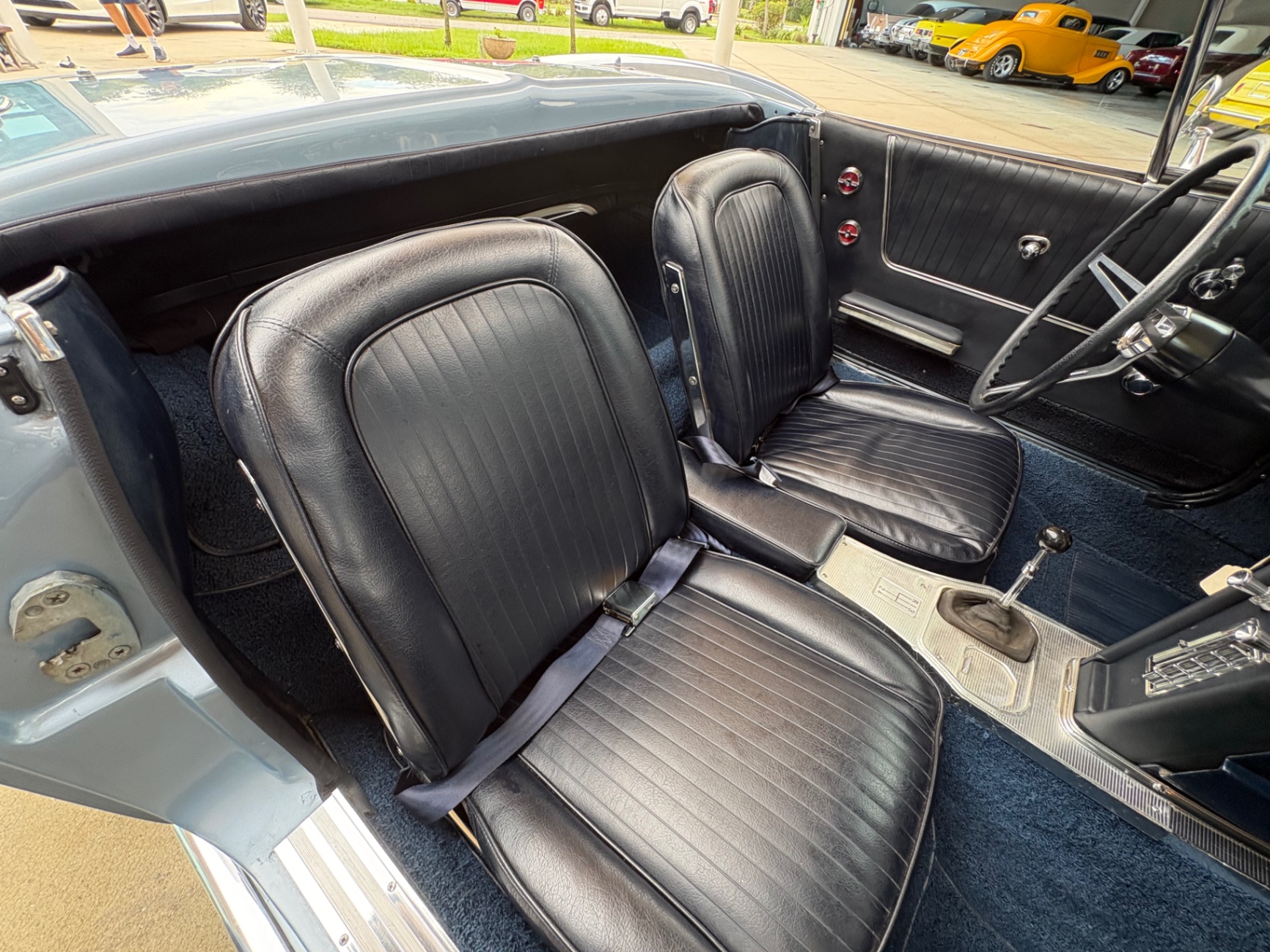 Vehicle photo 50