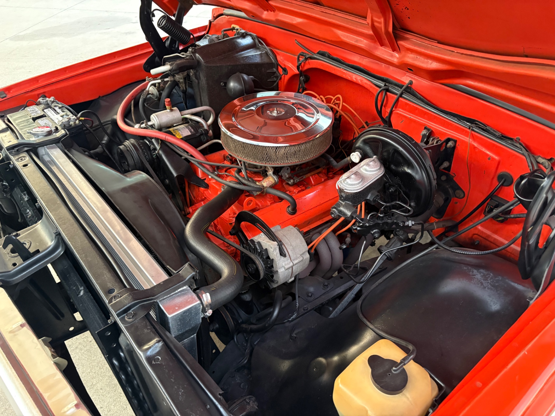 Vehicle photo 30