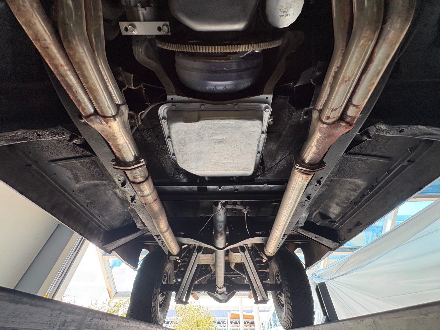 Vehicle photo 52