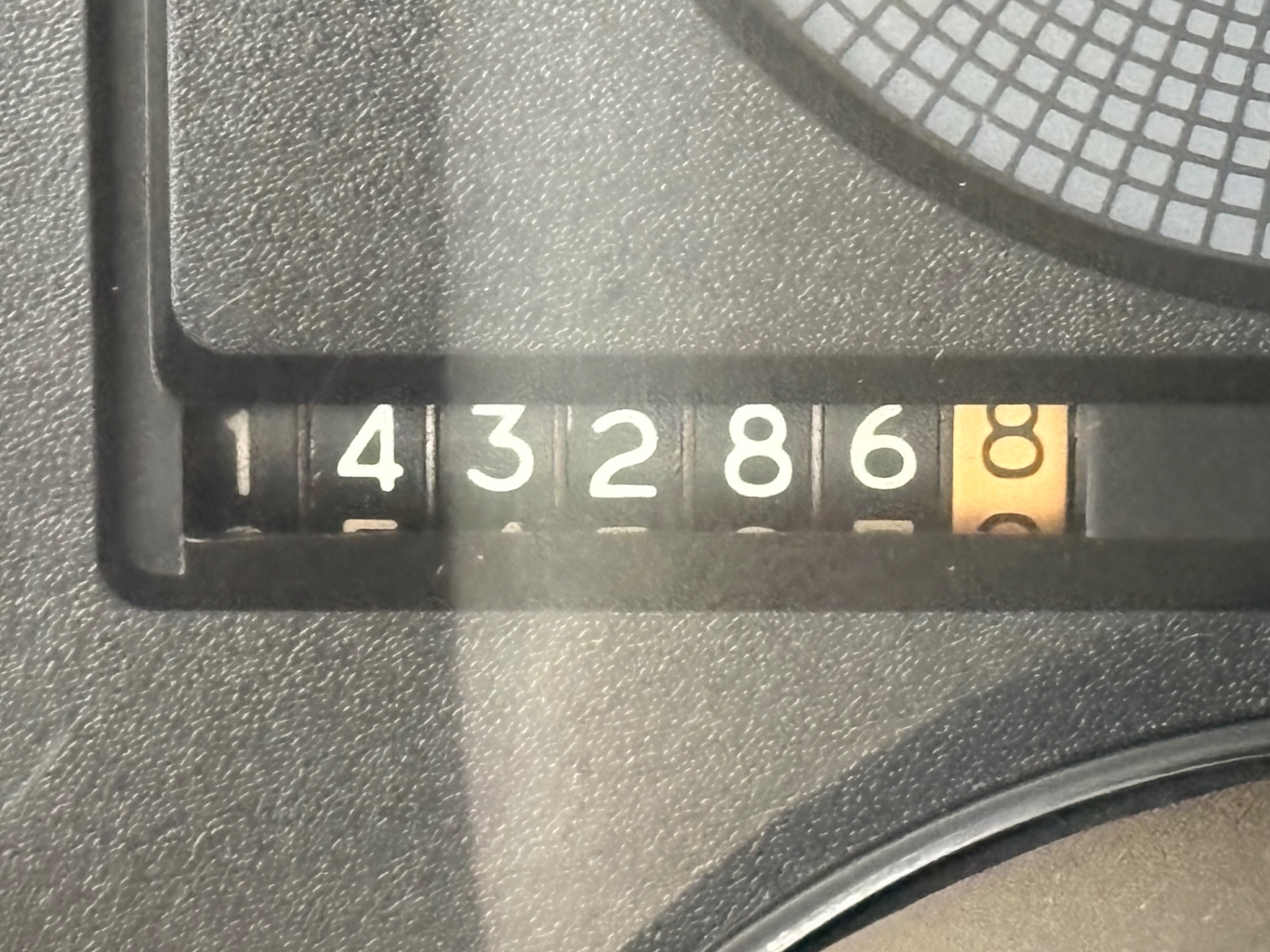 Vehicle photo 25