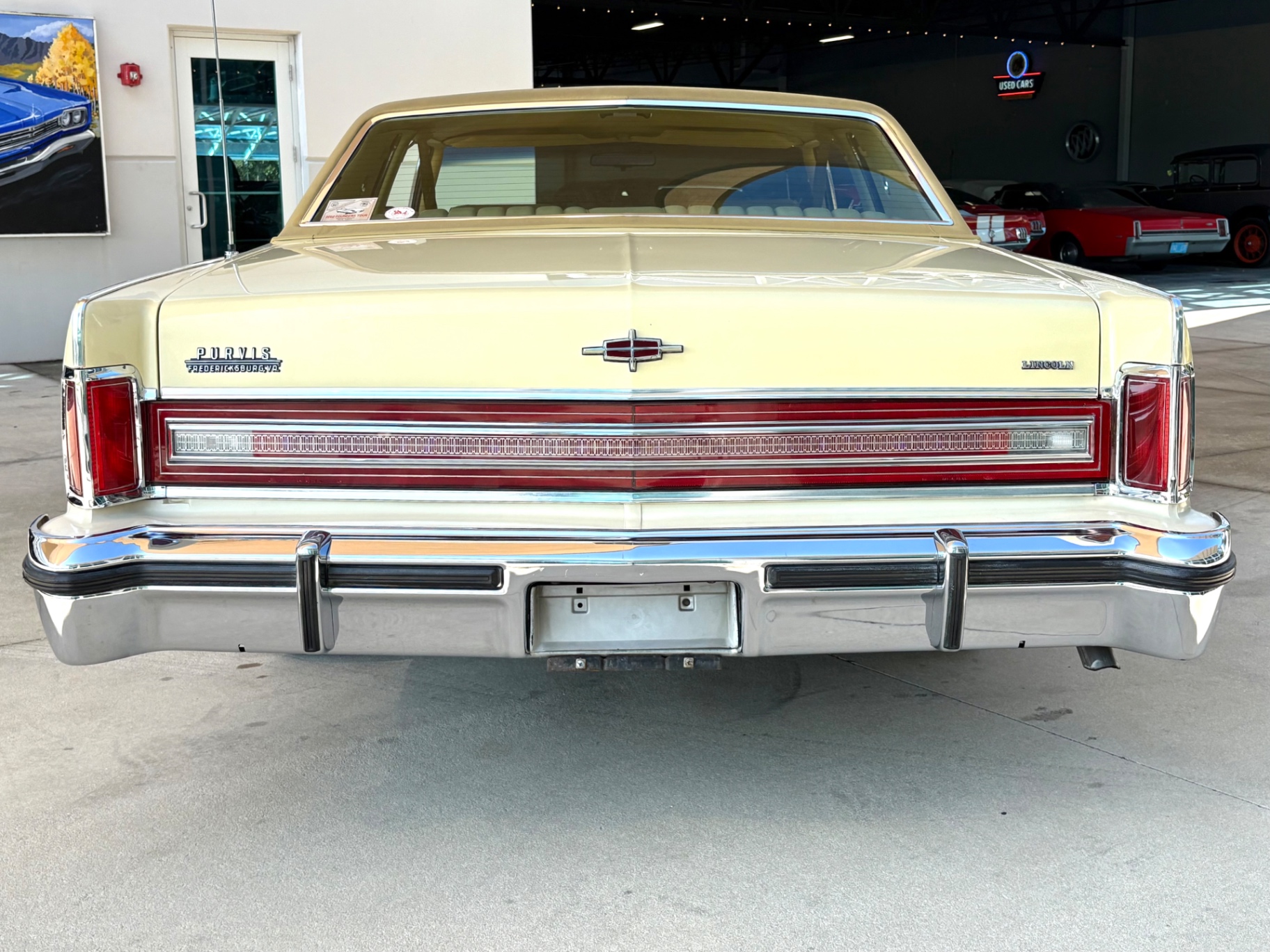 Vehicle photo 7