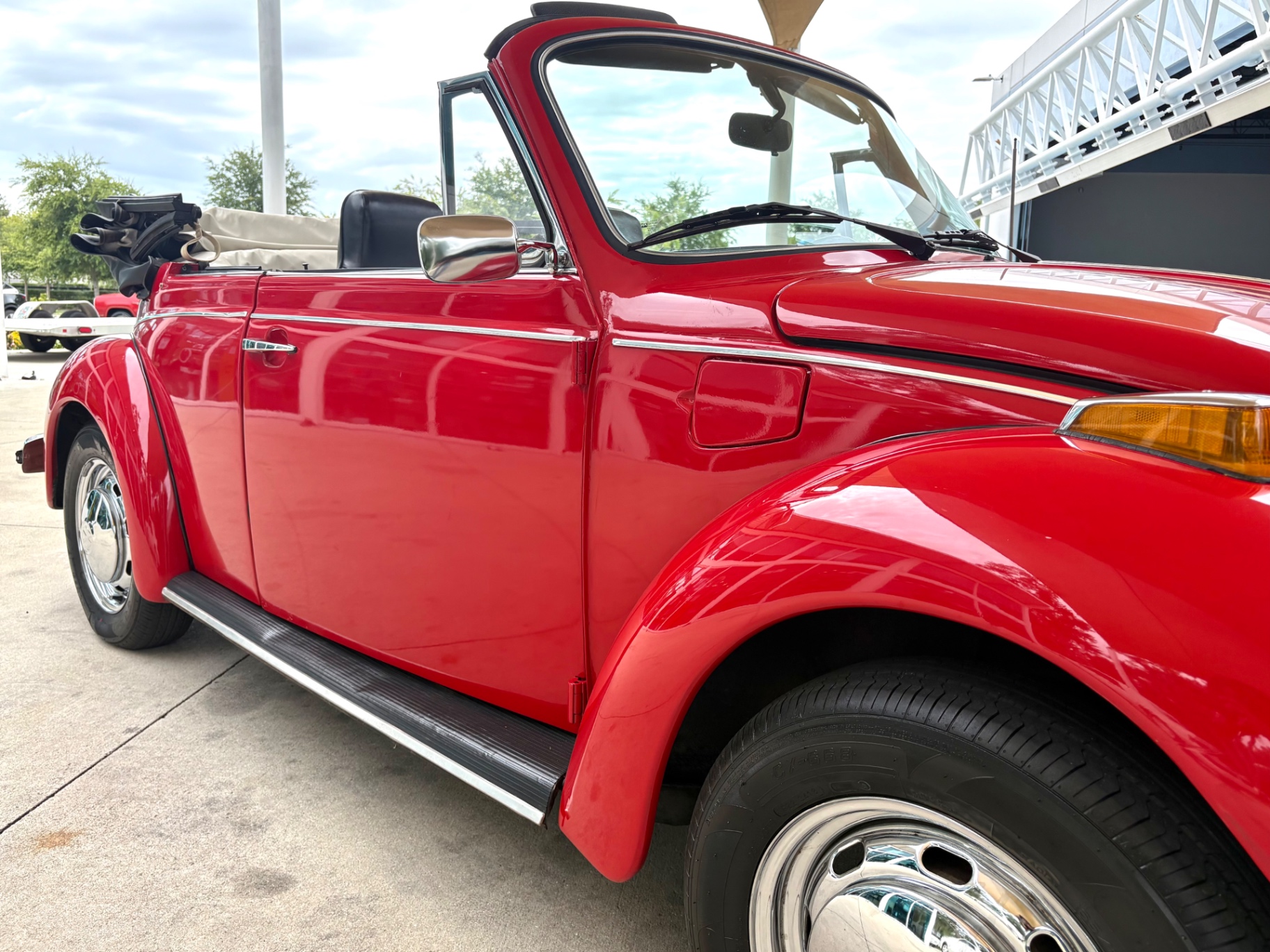Vehicle photo 18