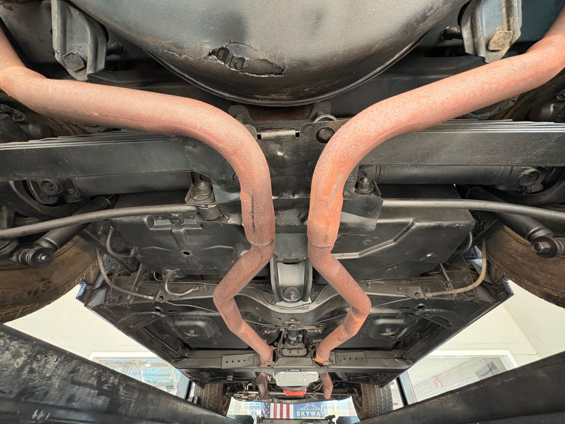 Vehicle photo 43