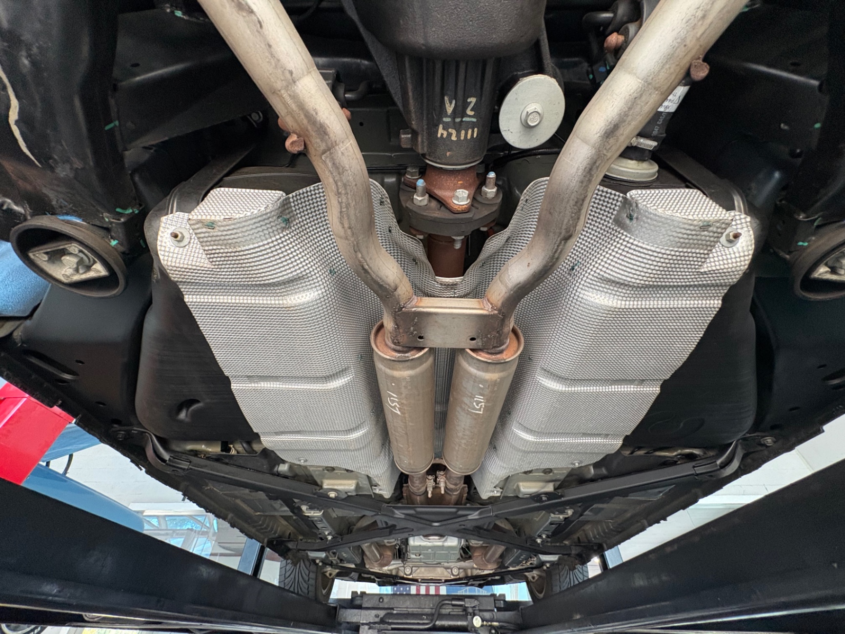 Vehicle photo 54