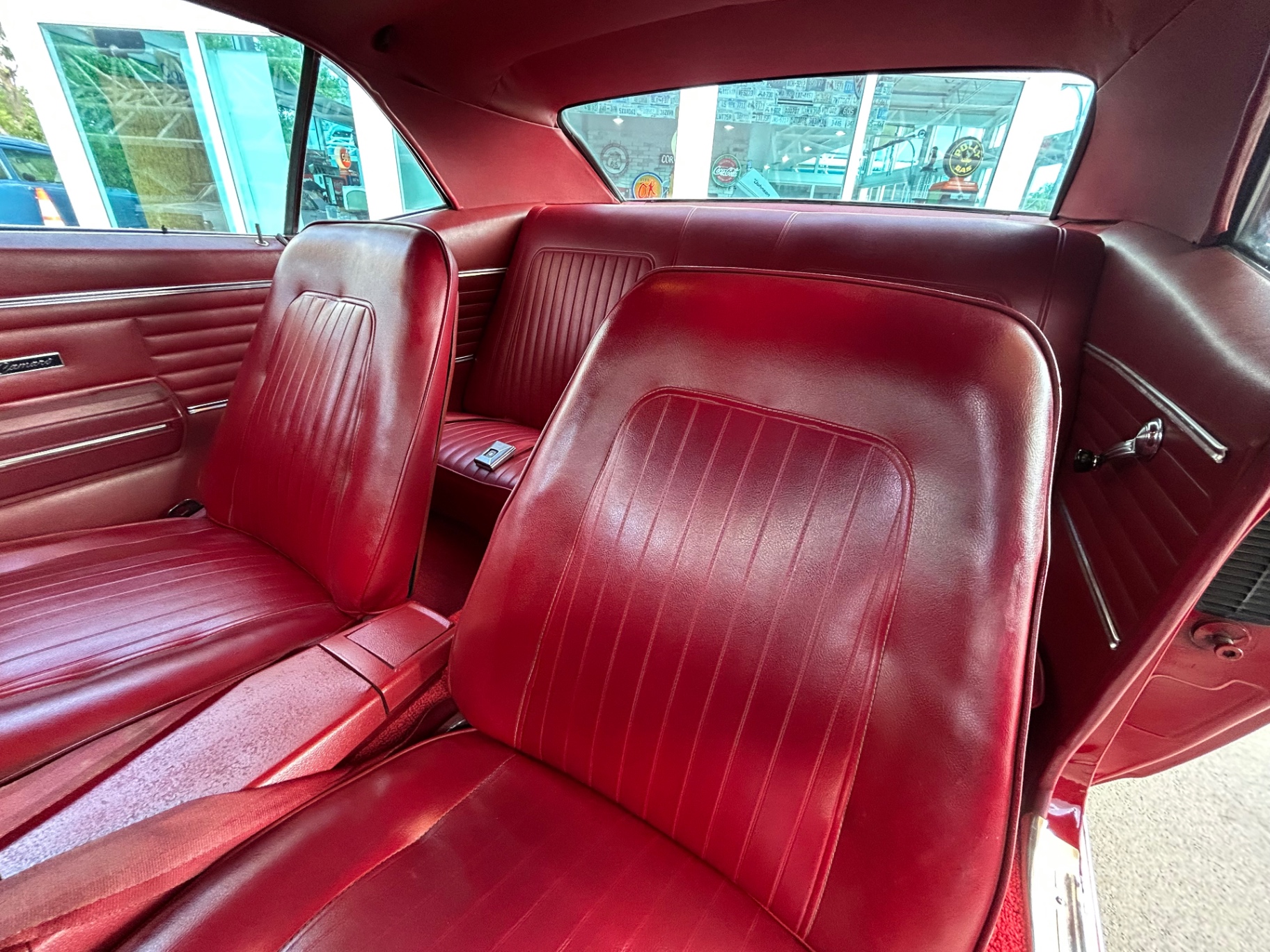 Vehicle photo 35