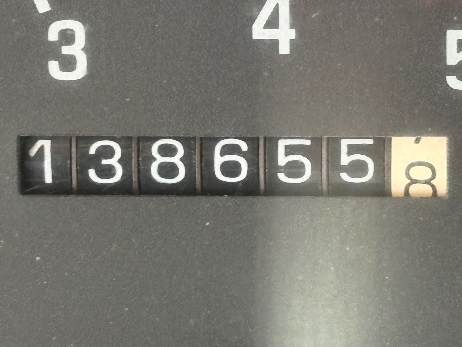 Vehicle photo 26