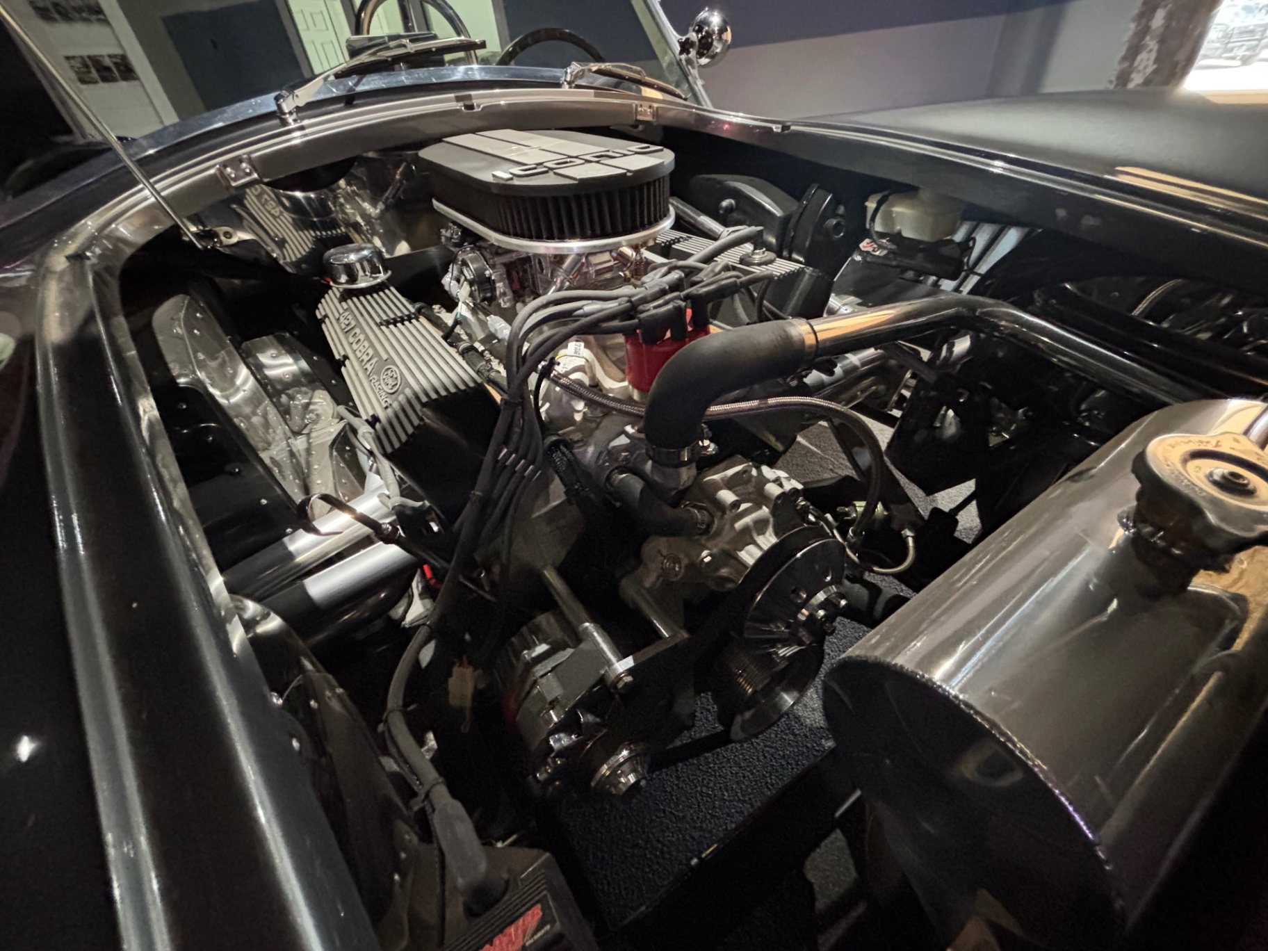 Vehicle photo 26