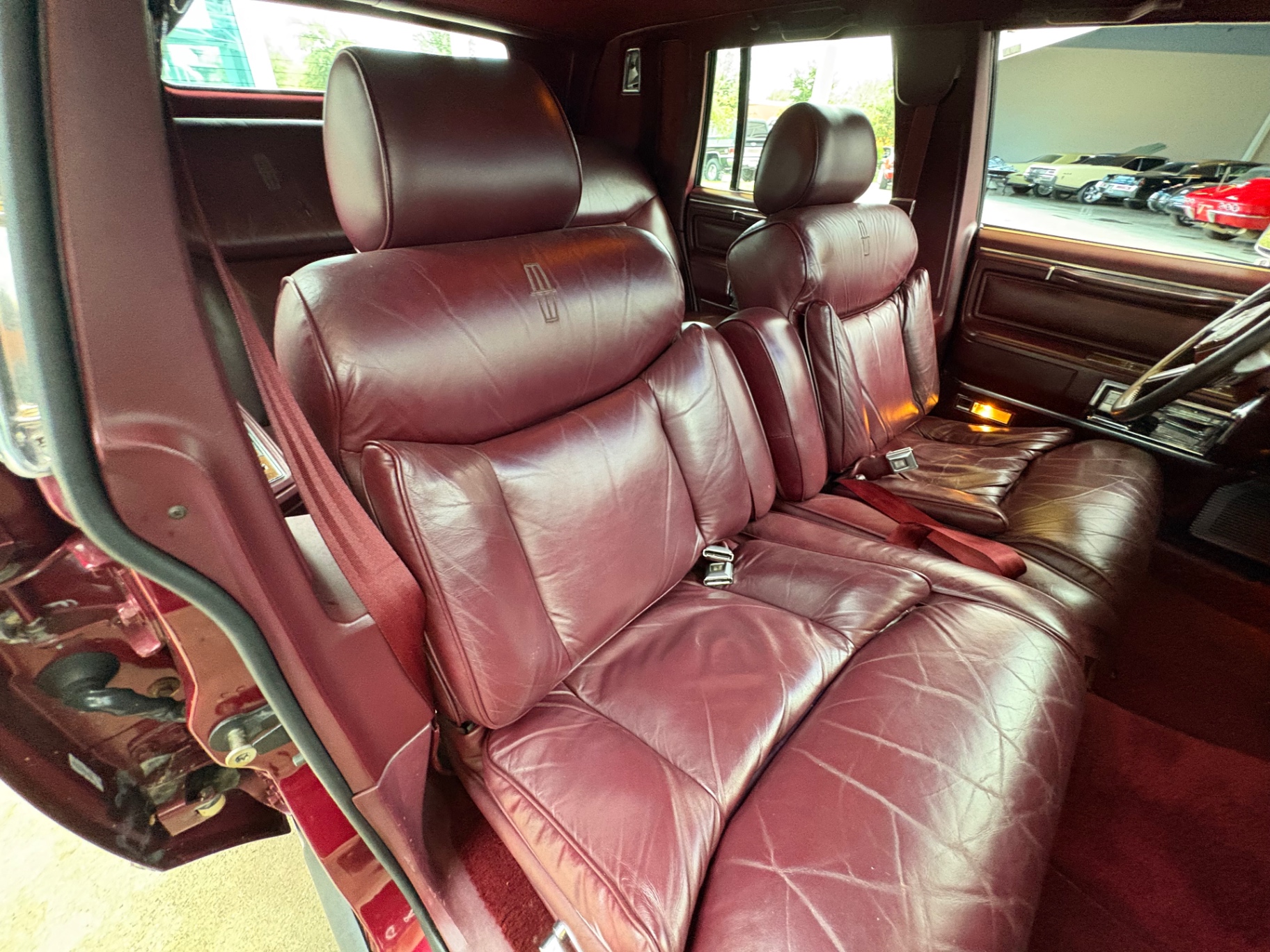 Vehicle photo 47
