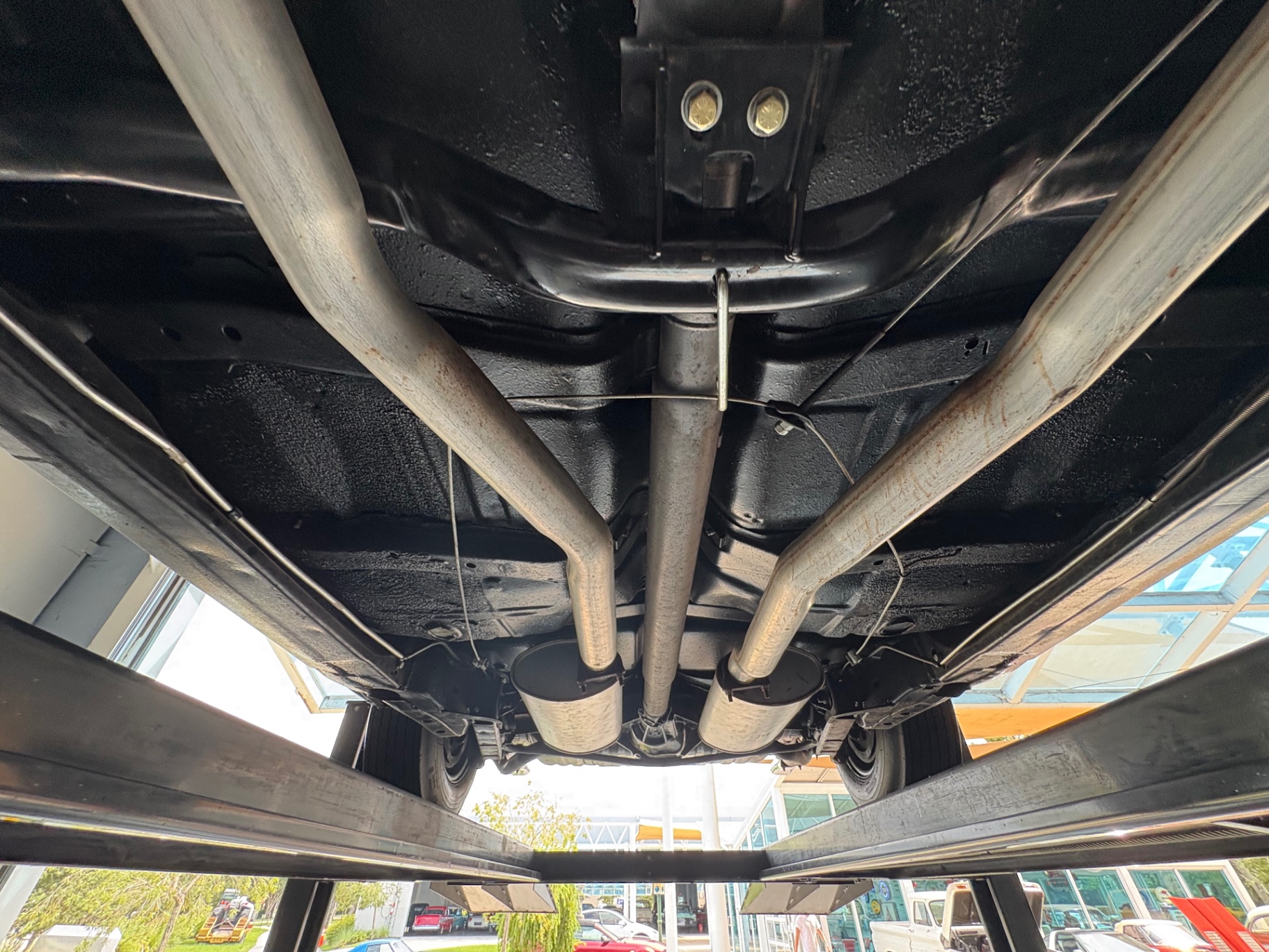Vehicle photo 57