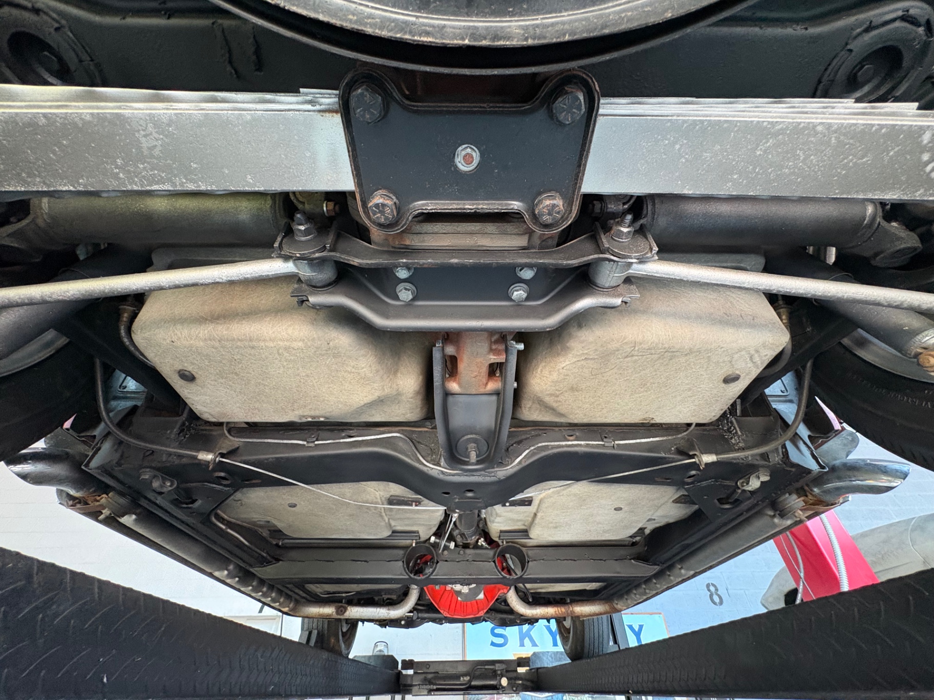 Vehicle photo 48