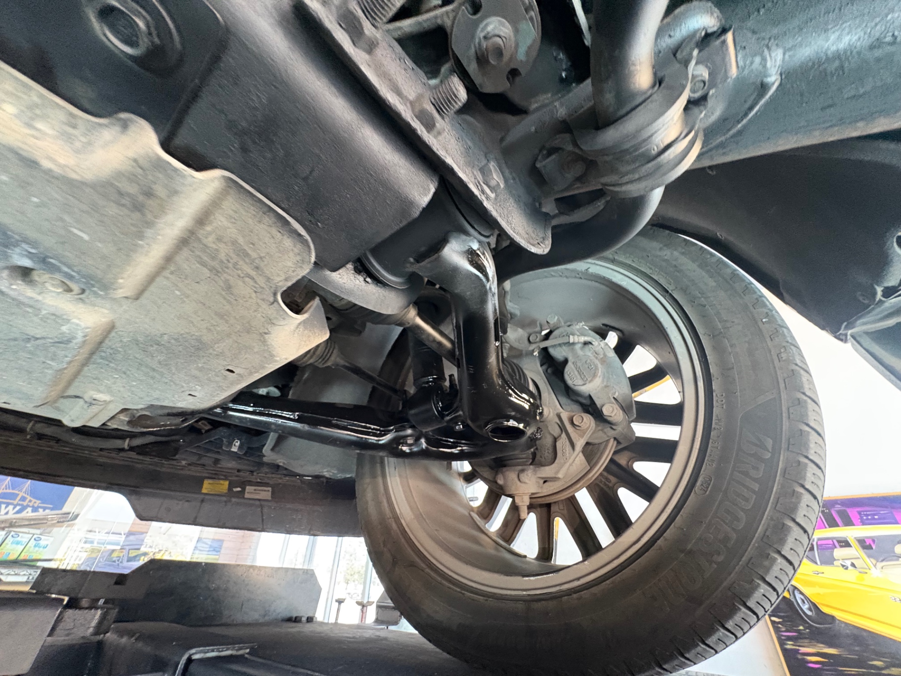 Vehicle photo 56