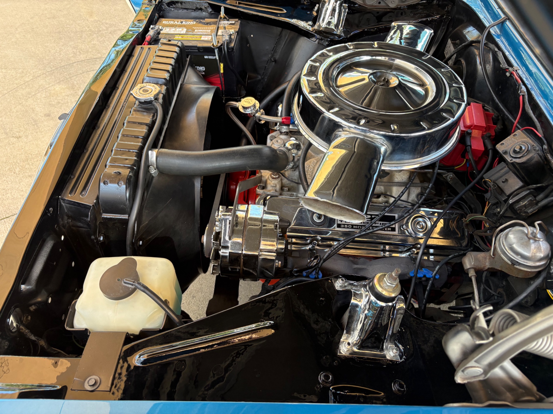 Vehicle photo 29