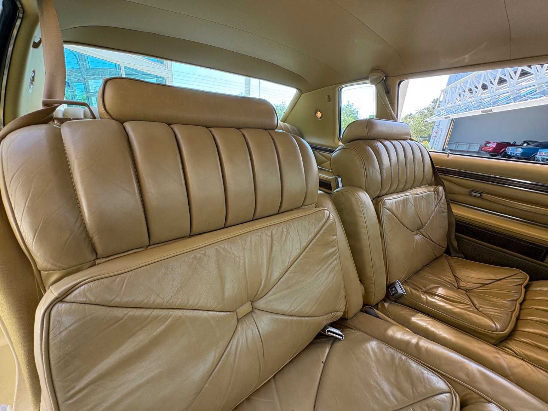 Vehicle photo 39