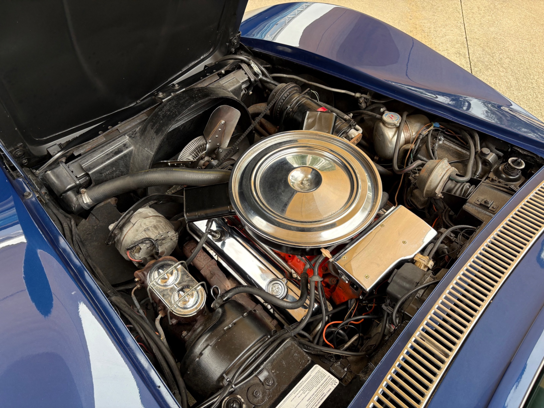 Vehicle photo 30