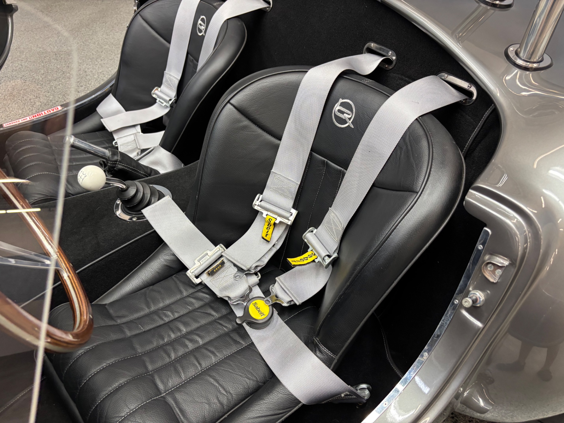 Vehicle photo 34
