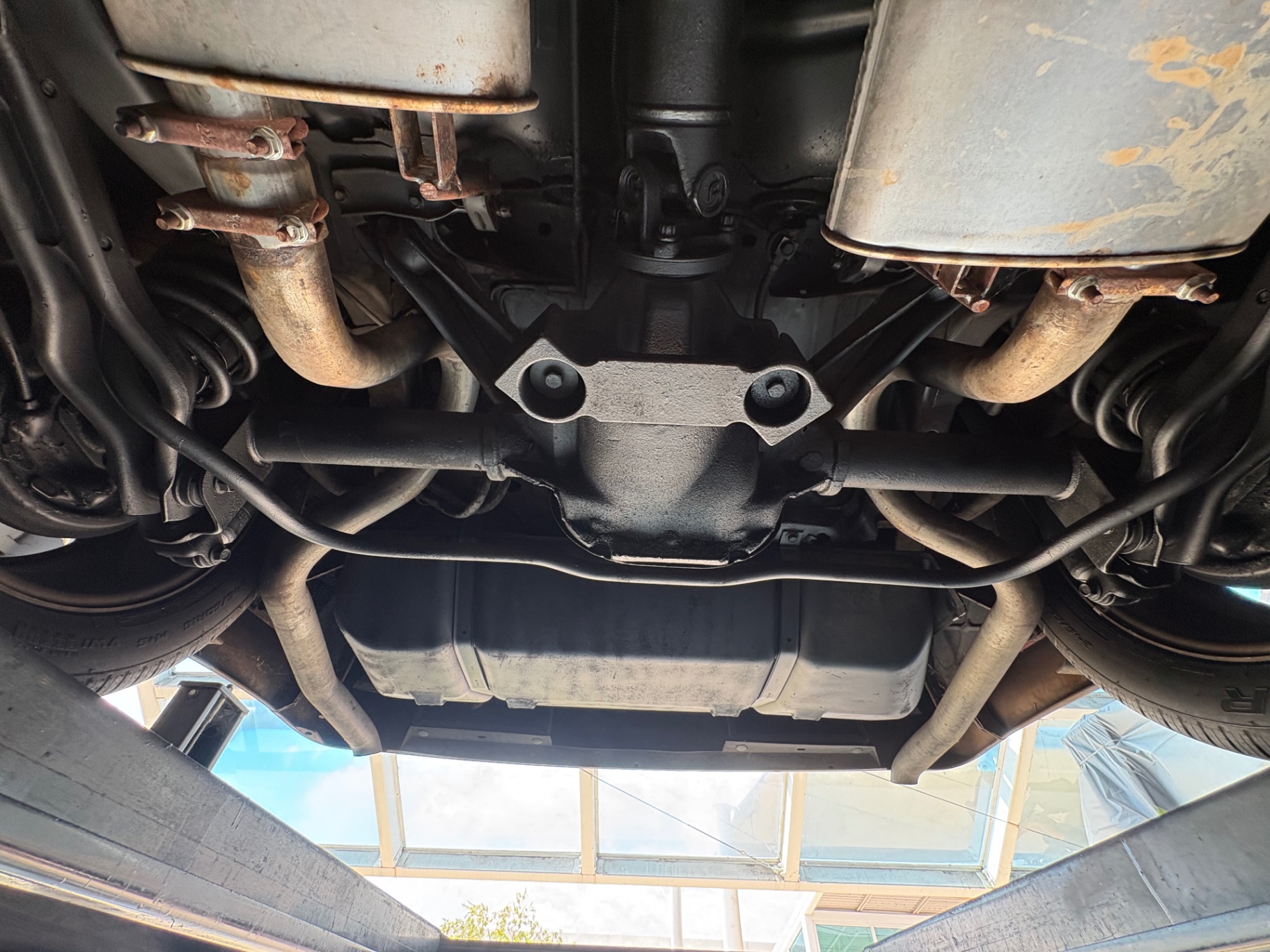 Vehicle photo 62