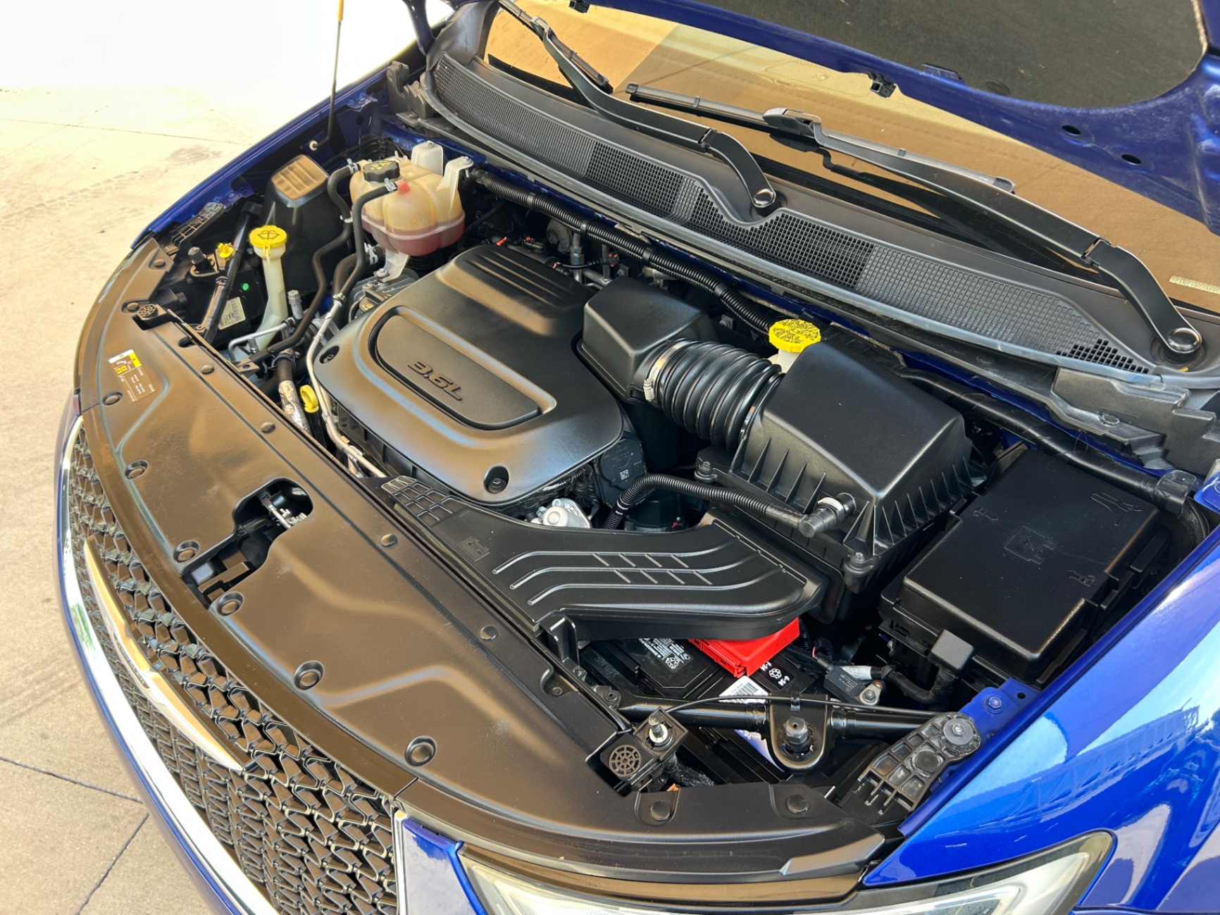 Vehicle photo 26