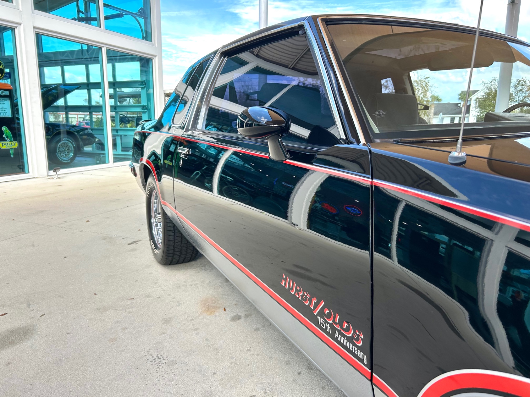 Vehicle photo 16