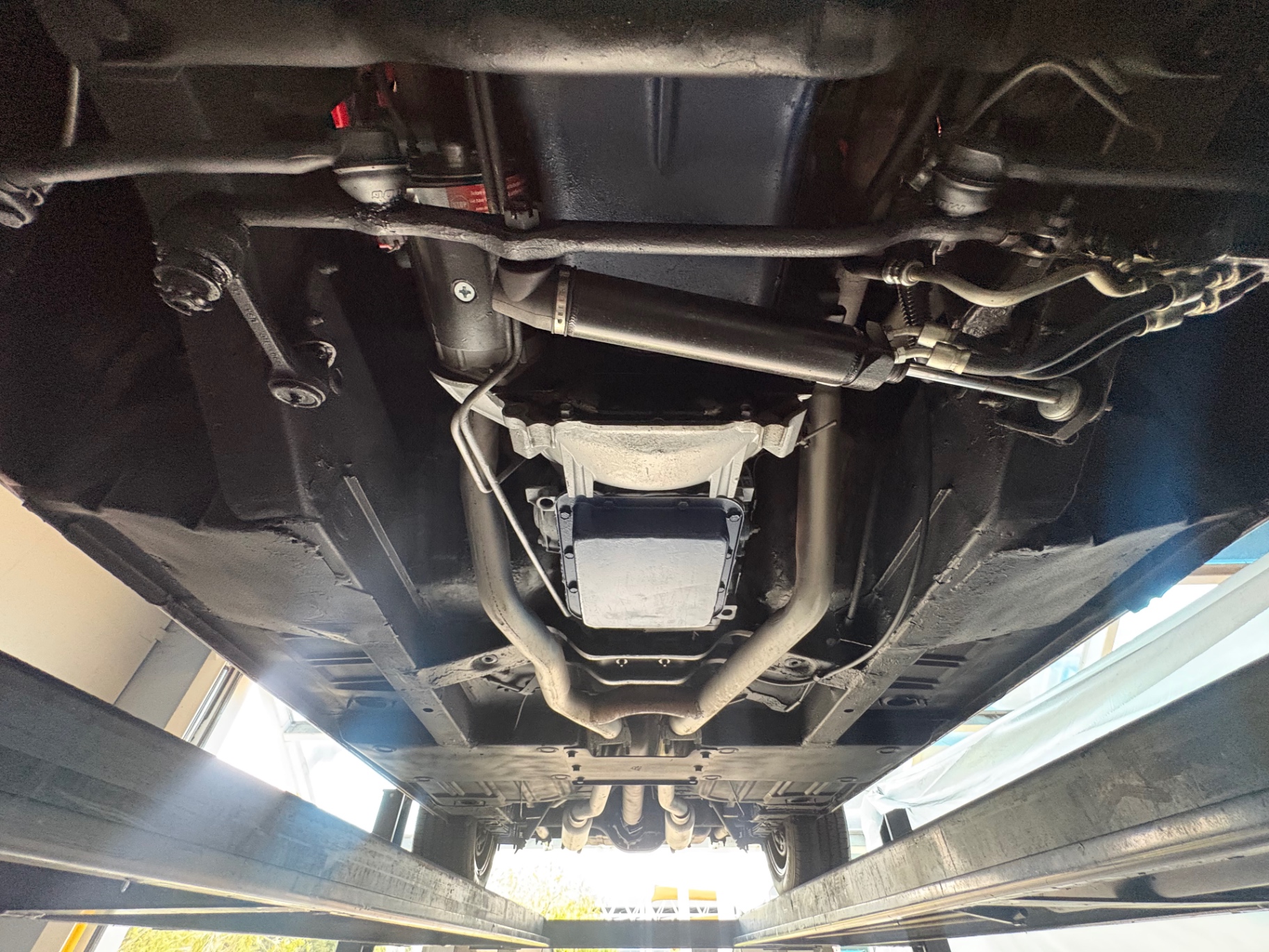 Vehicle photo 60