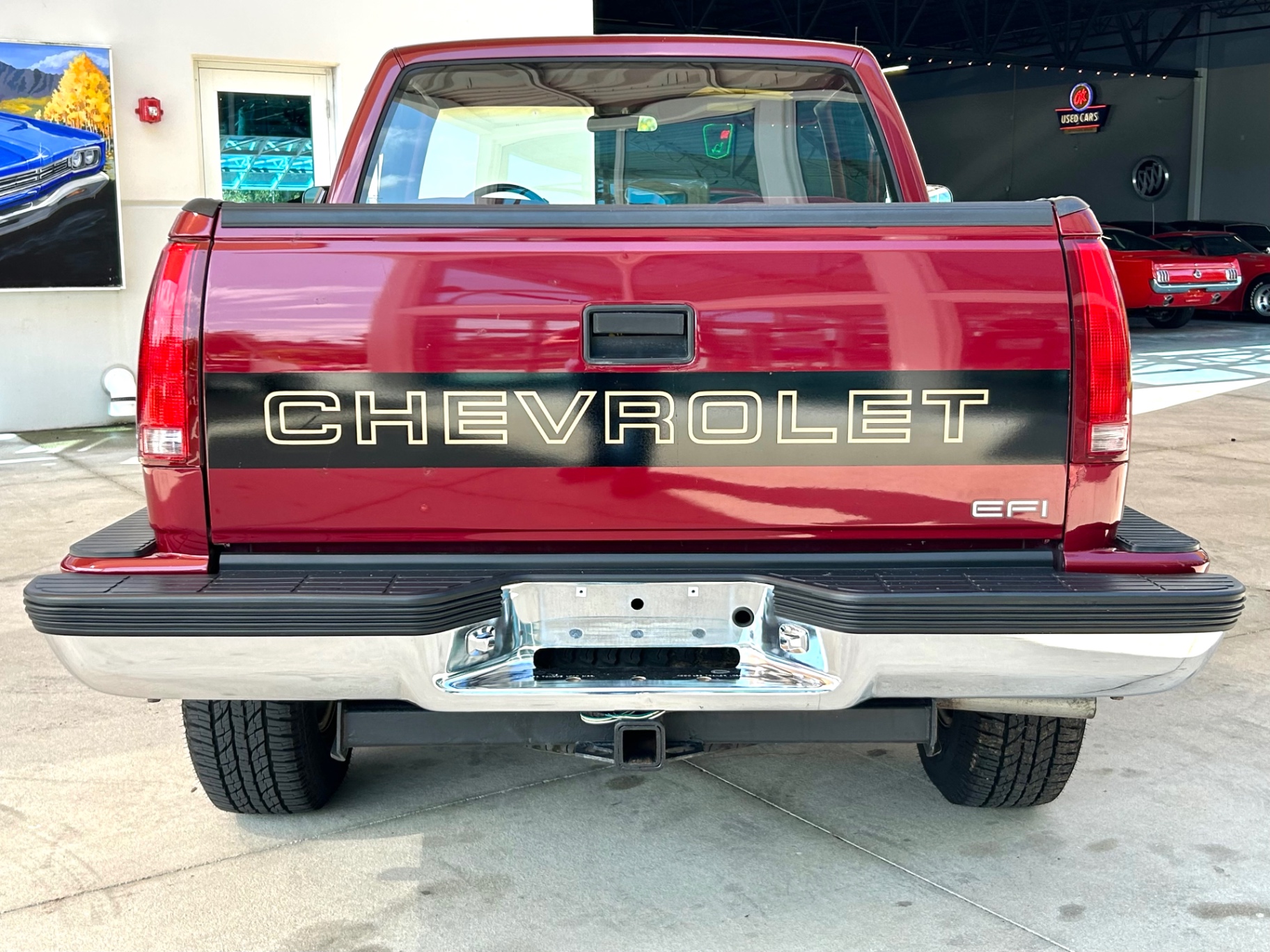Vehicle photo 6