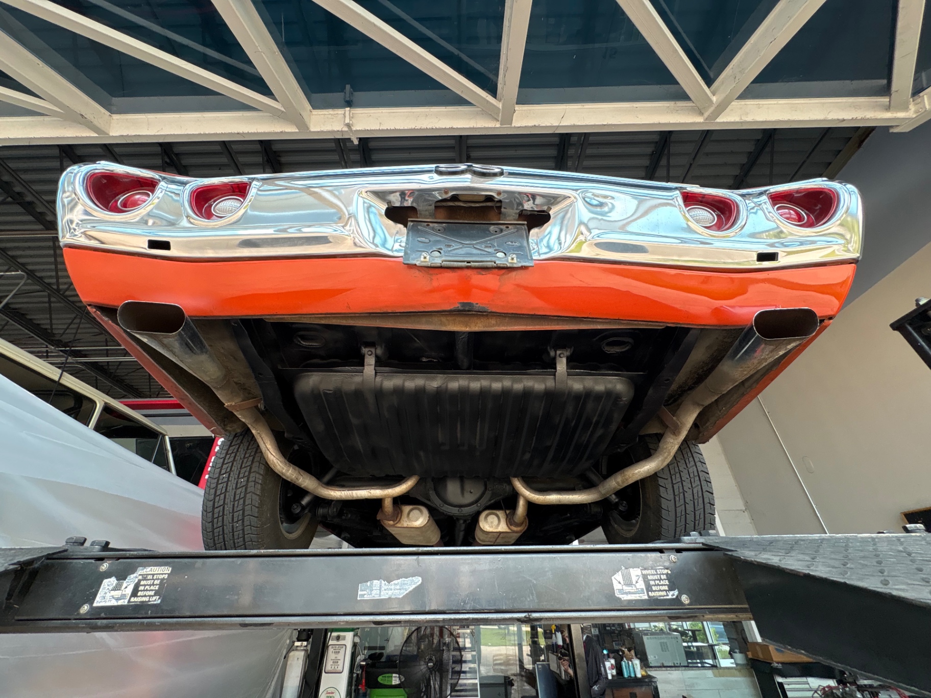 Vehicle photo 45