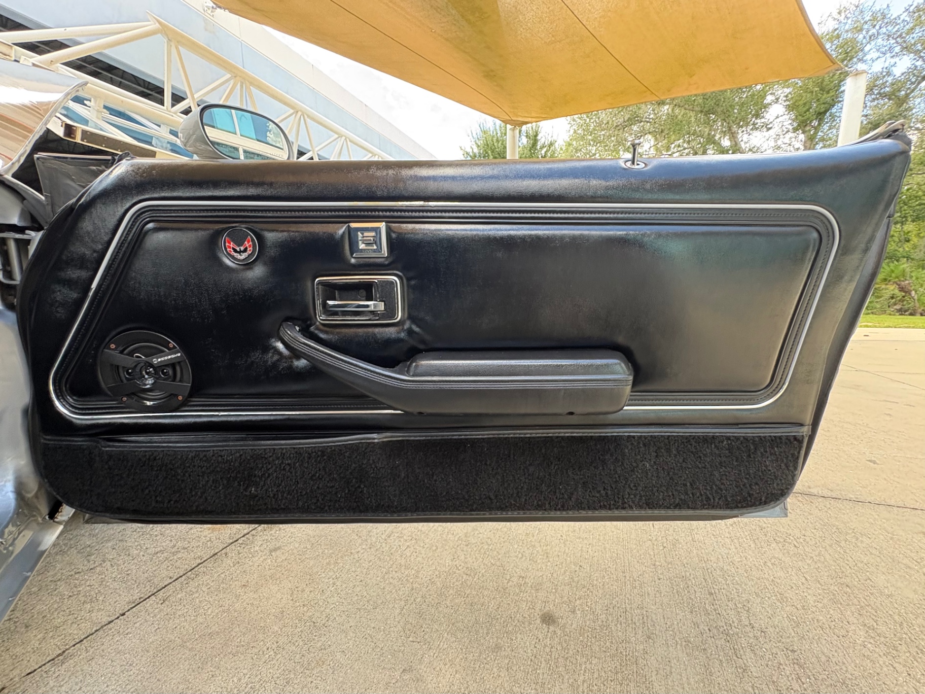 Vehicle photo 40