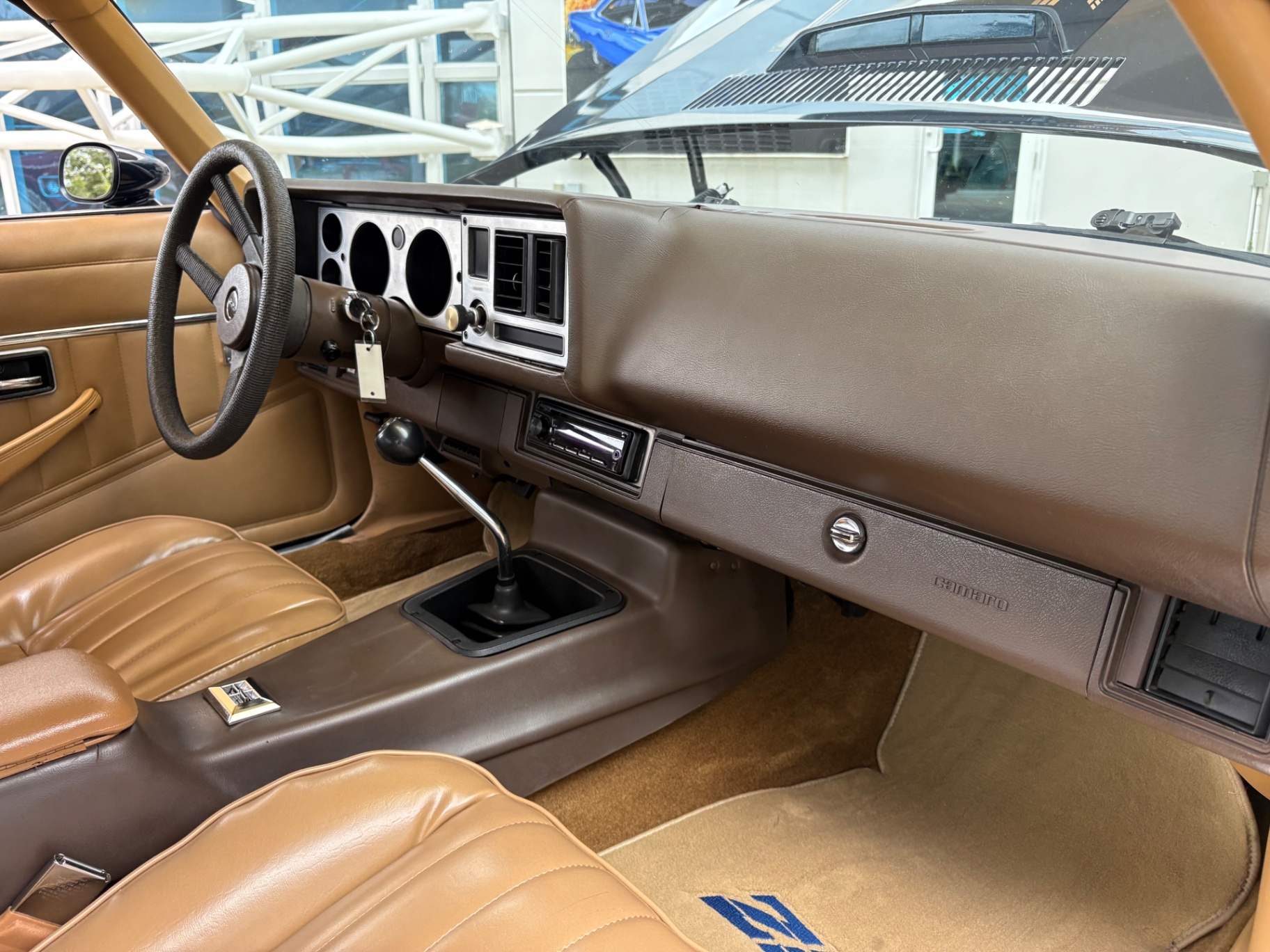 Vehicle photo 40