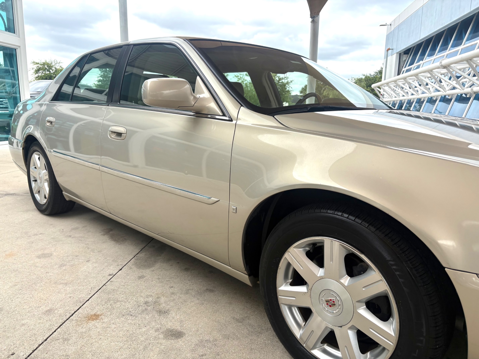 Vehicle photo 18