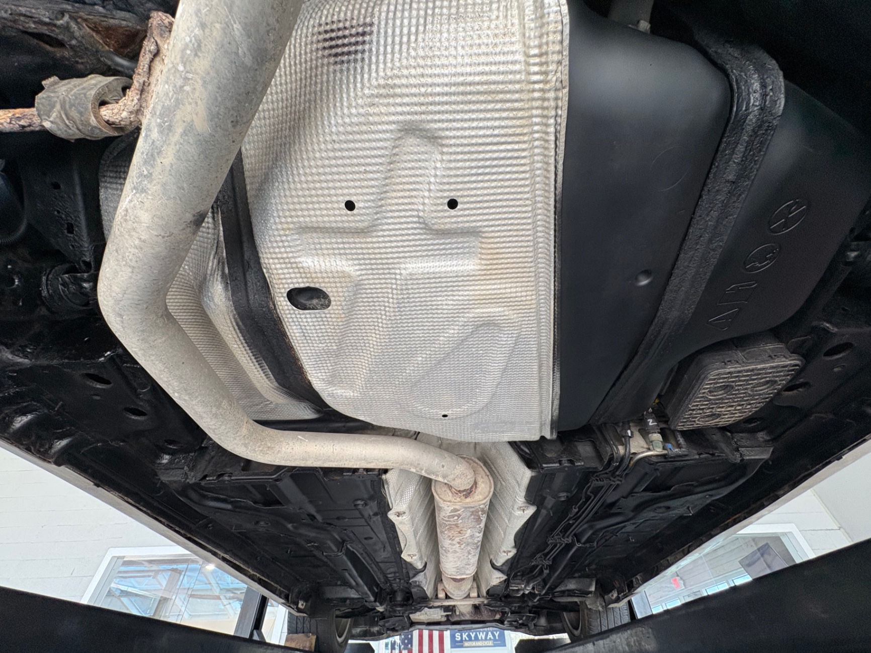Vehicle photo 48