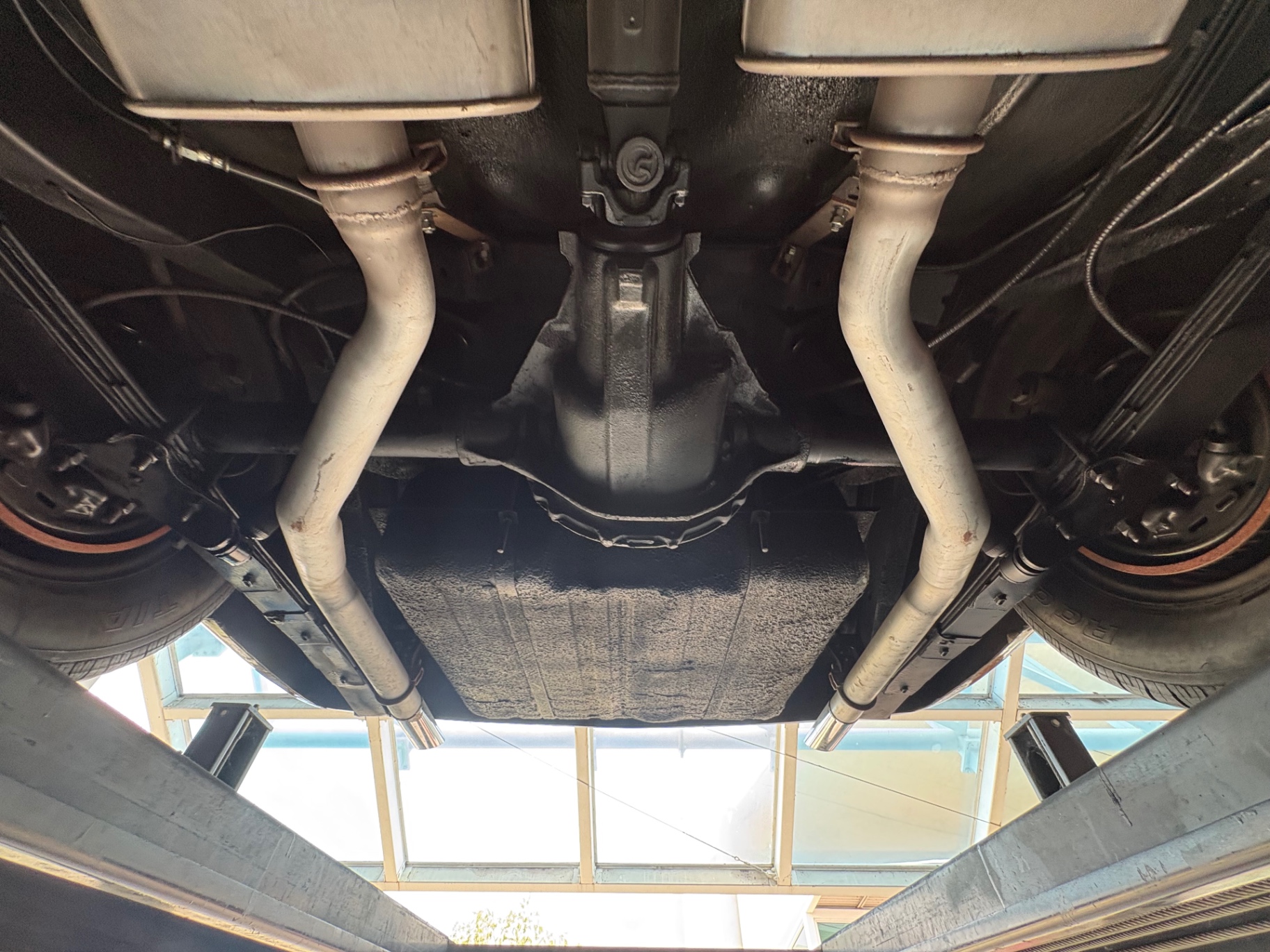 Vehicle photo 57