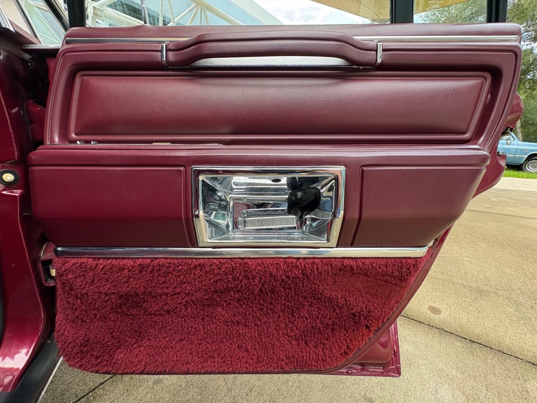 Vehicle photo 42