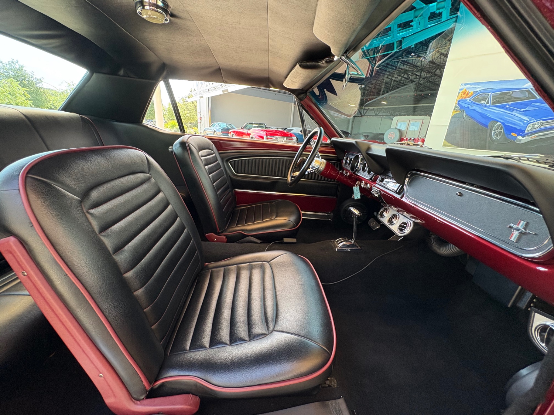 Vehicle photo 37
