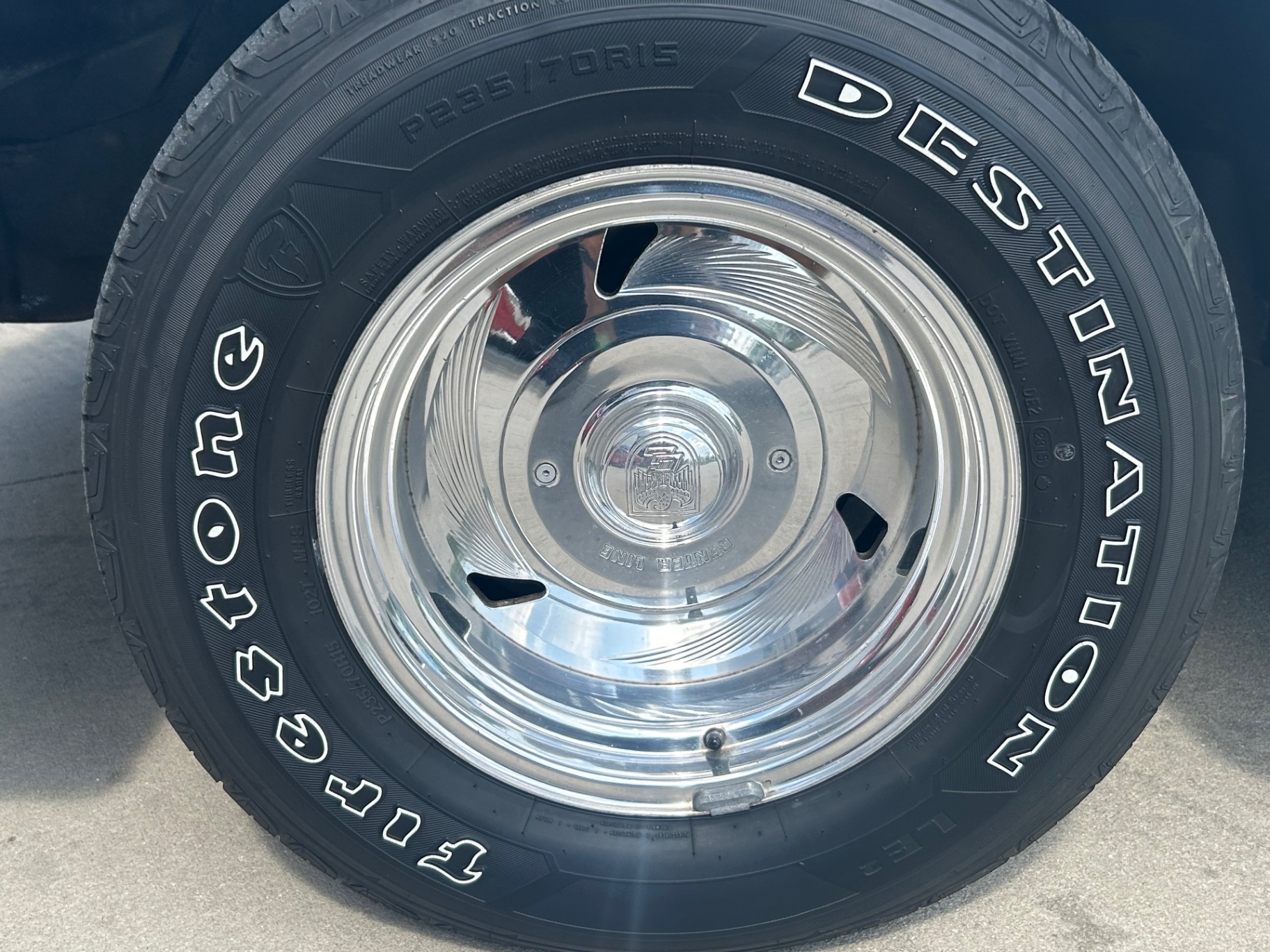 Vehicle photo 13