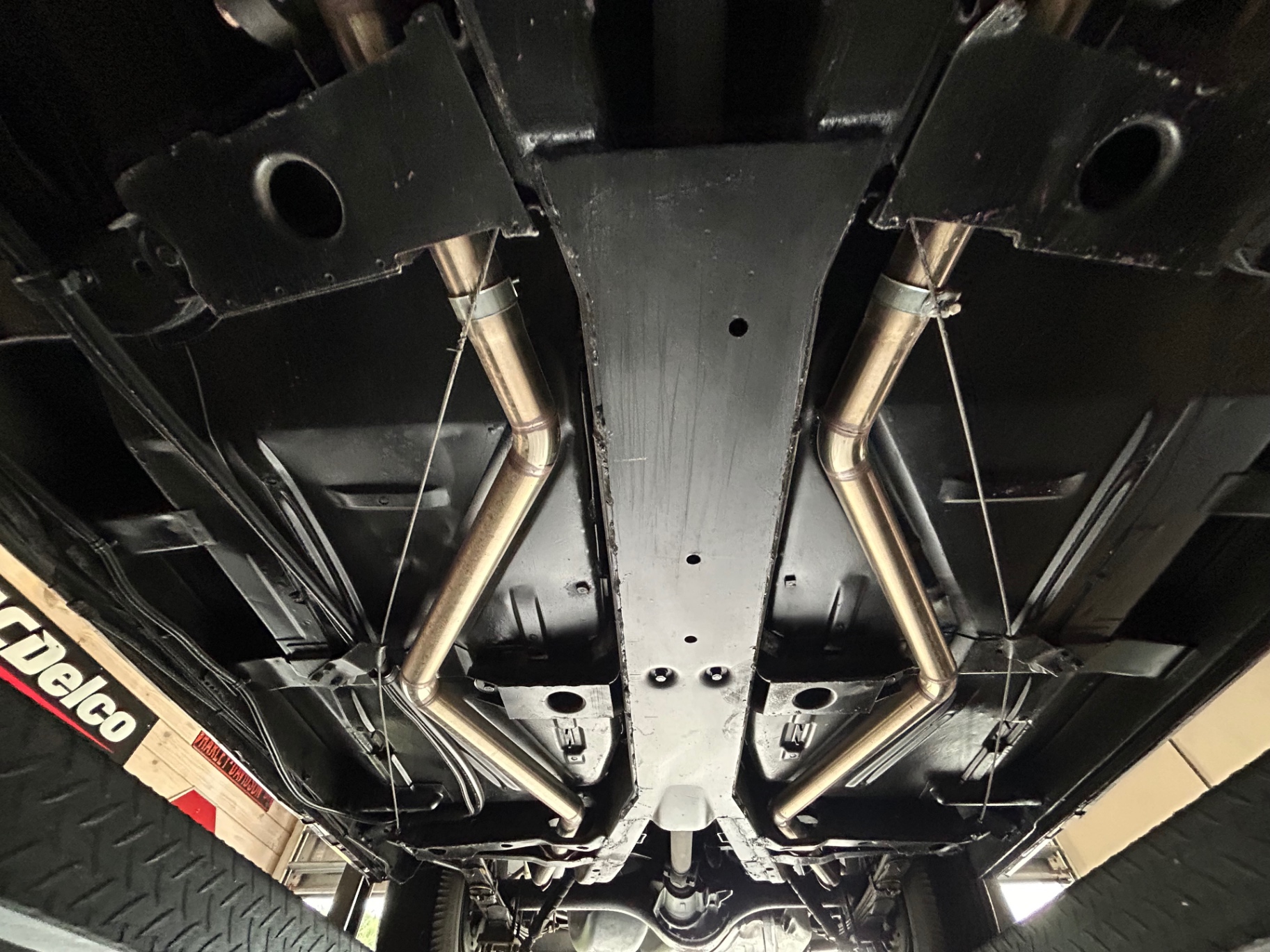 Vehicle photo 45