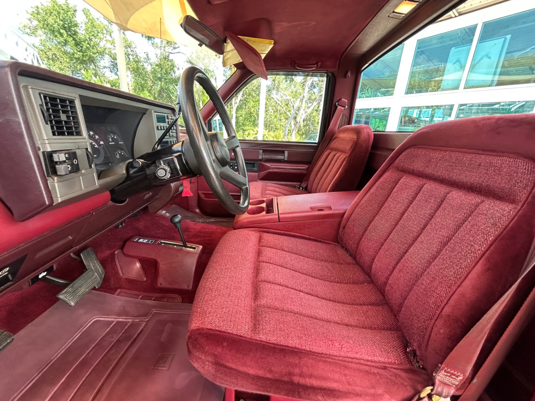 Vehicle photo 36