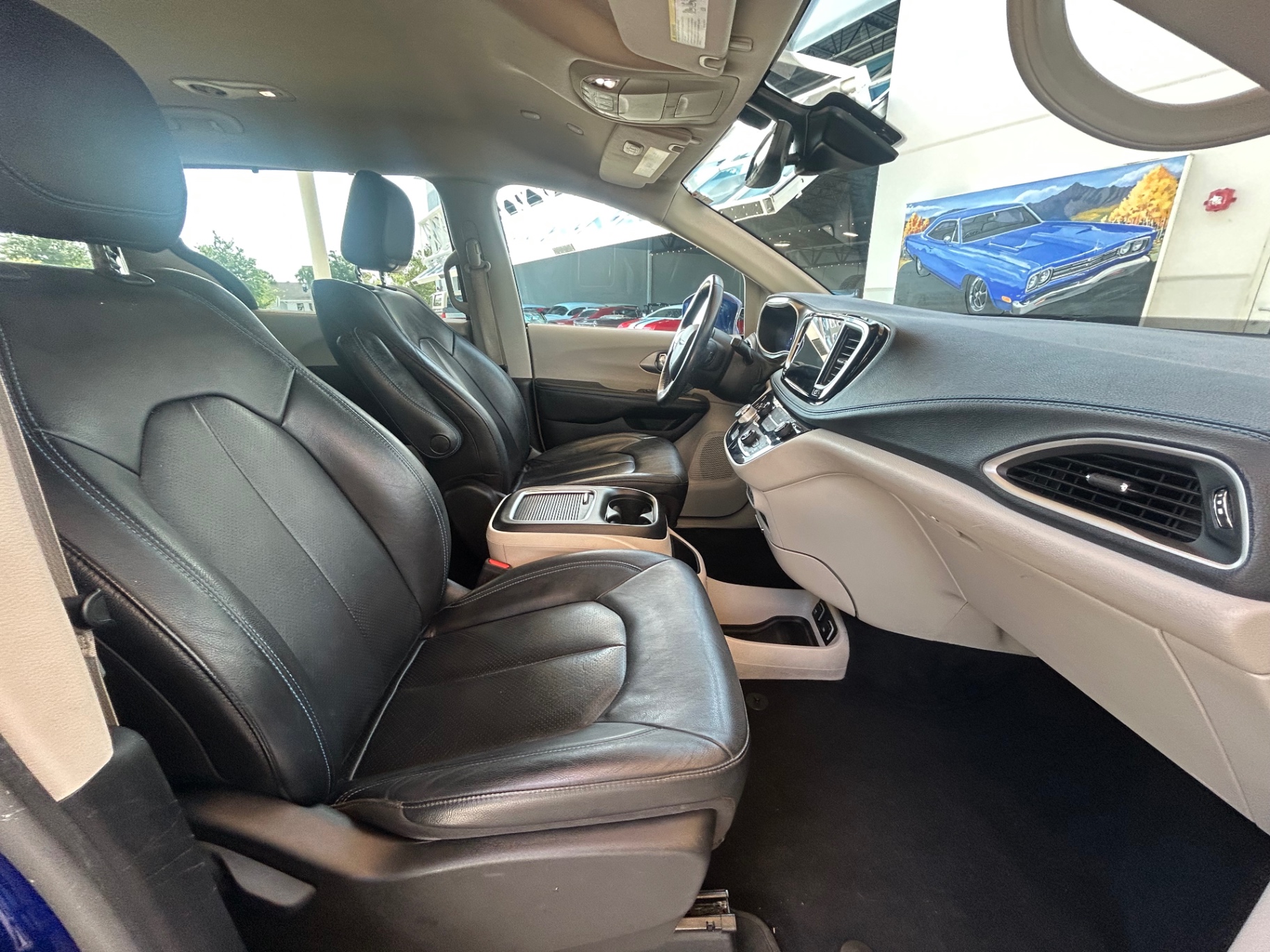 Vehicle photo 38