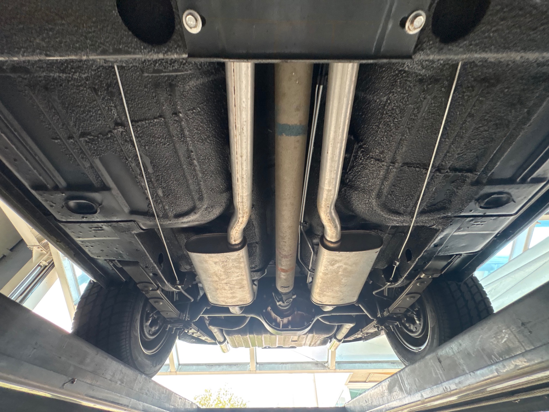 Vehicle photo 61