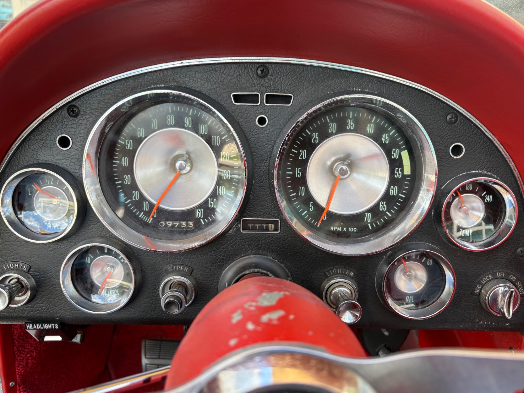 Vehicle photo 46