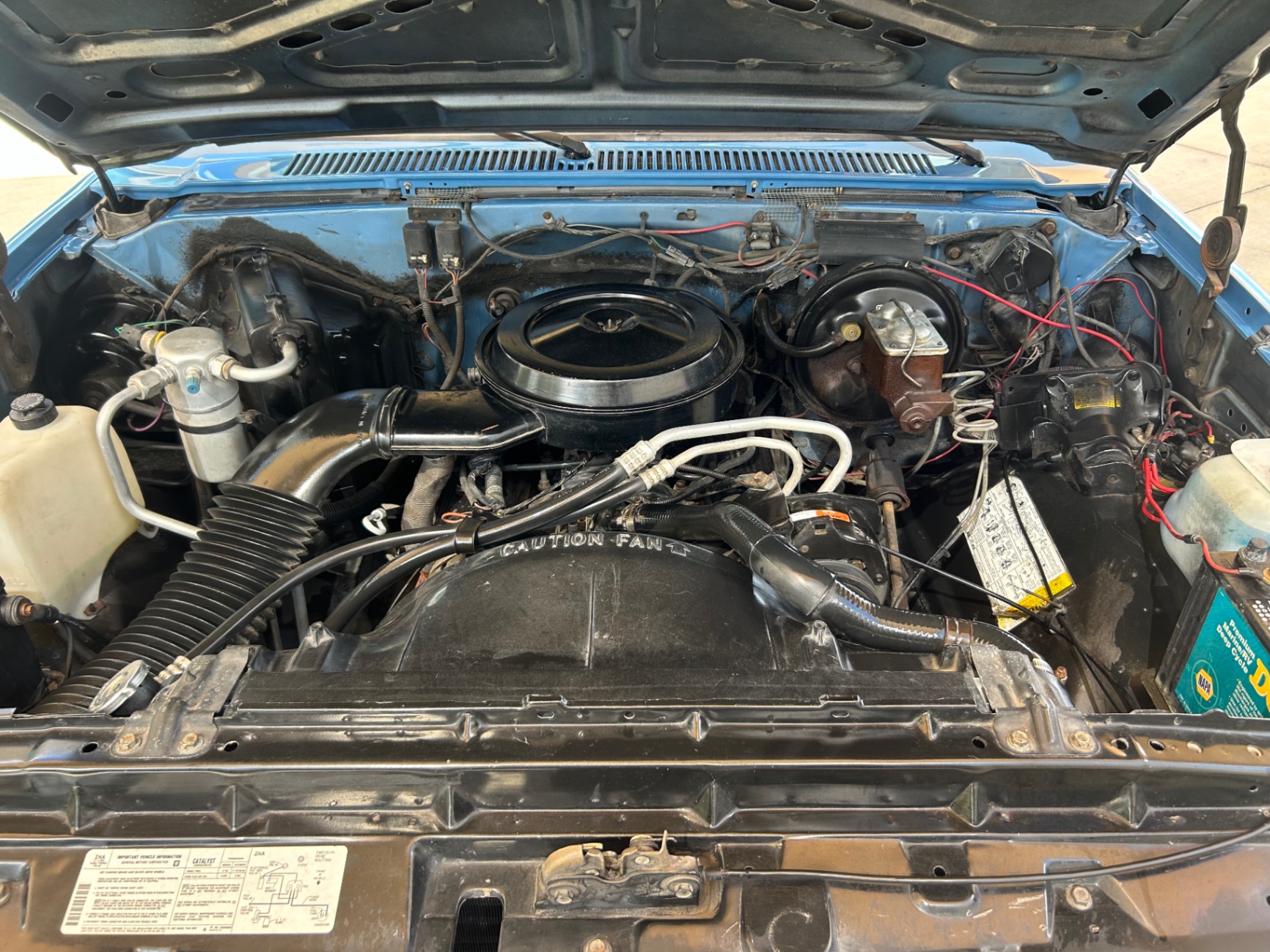 Vehicle photo 15