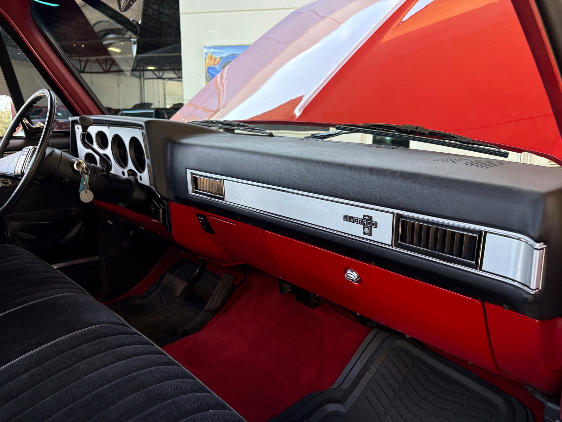 Vehicle photo 40